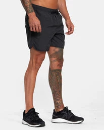 RVCA Outsider Basecamp Elastic Walkshorts 16" 8 RVCA Outsider Basecamp Elastic Walkshorts 16"