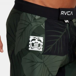 RVCA BJ Scrapper Elastic Walkshorts 15" Shorts And Spats 17 RVCA BJ Scrapper Elastic Walkshorts 15